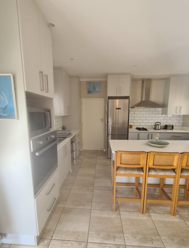 To Let 1 Bedroom Property for Rent in Pinehurst Western Cape